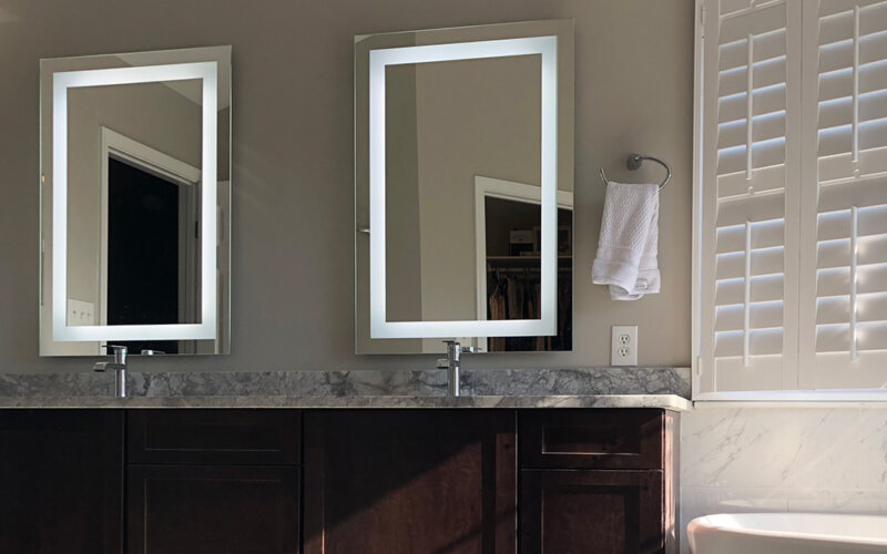 cabinets-mirrors-tub-800x500