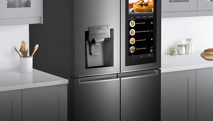 kitchen-remodeling-thinq2-LG-refrigerator-700x400