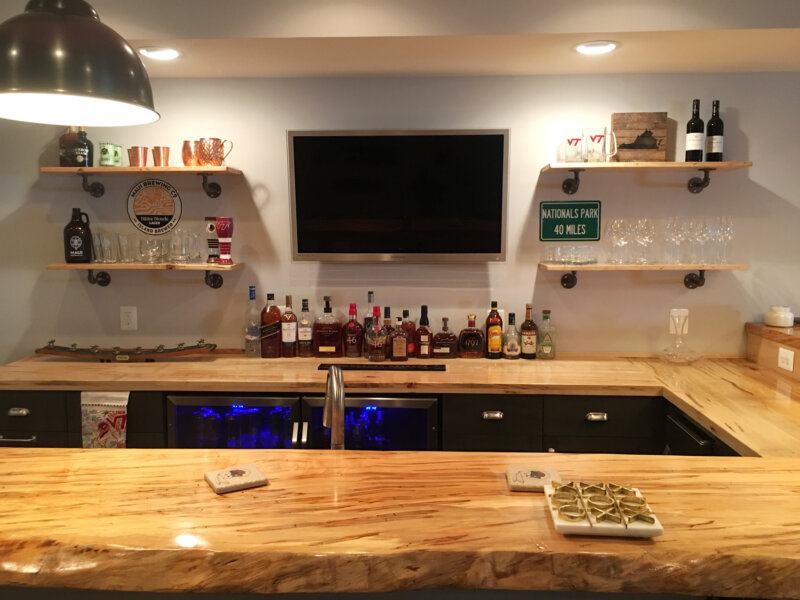 natural-edge-bar-basement-3-800x600